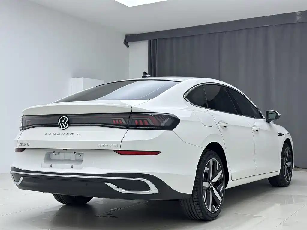Lamando Lamando L 280 TSI DSG Spicy Cool