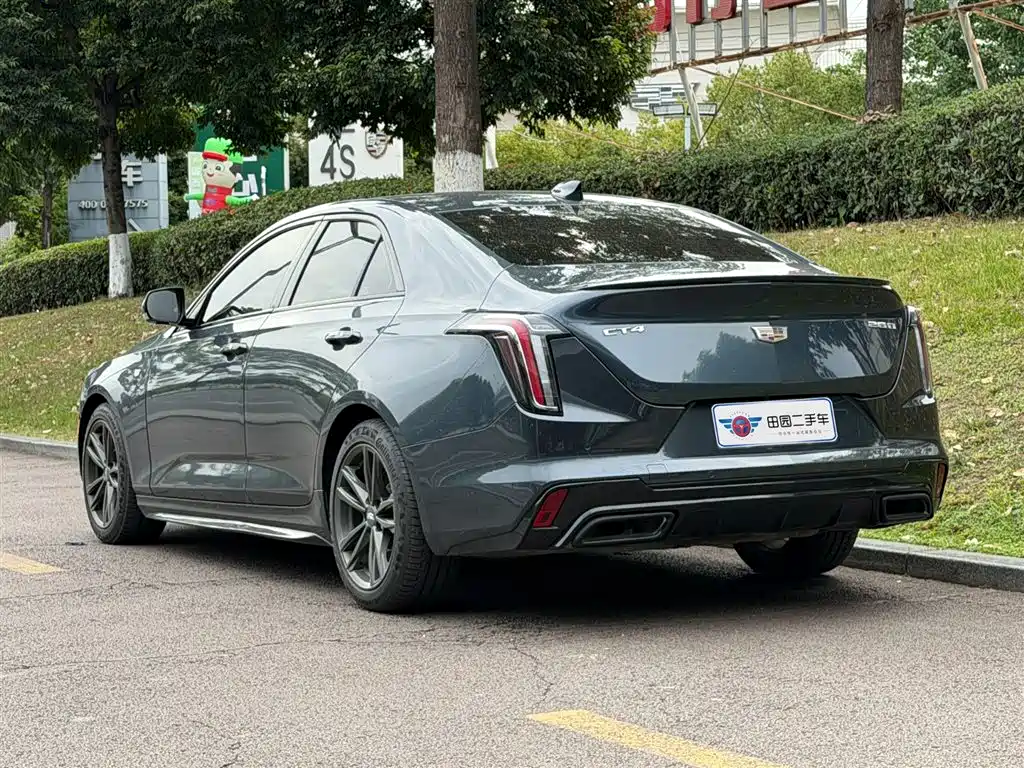 Cadillac CT4 28 T Fashion