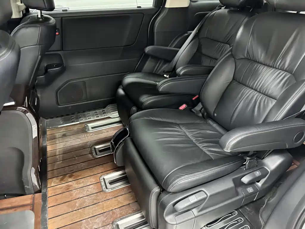 Odyssey 2.0 L Sharp· Smooth Enjoyment