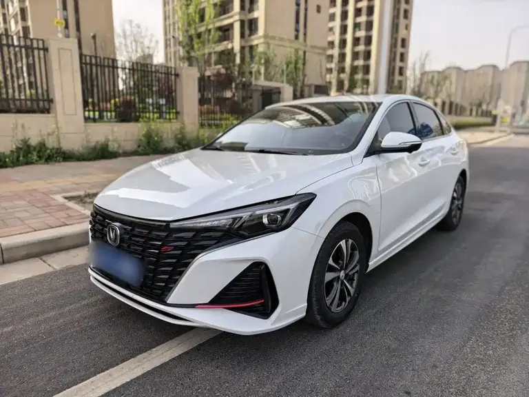 Changan Eado PLUS Blue Whale NE 1.4 T GDI DCT Distinguished