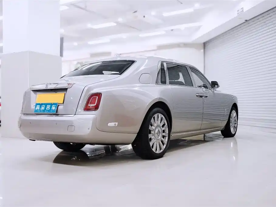 Phantom 6.7 T LWB Range