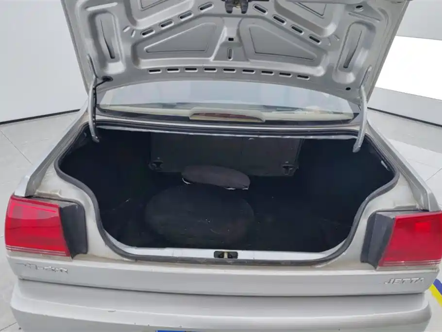 Jetta 1.6 L Partner