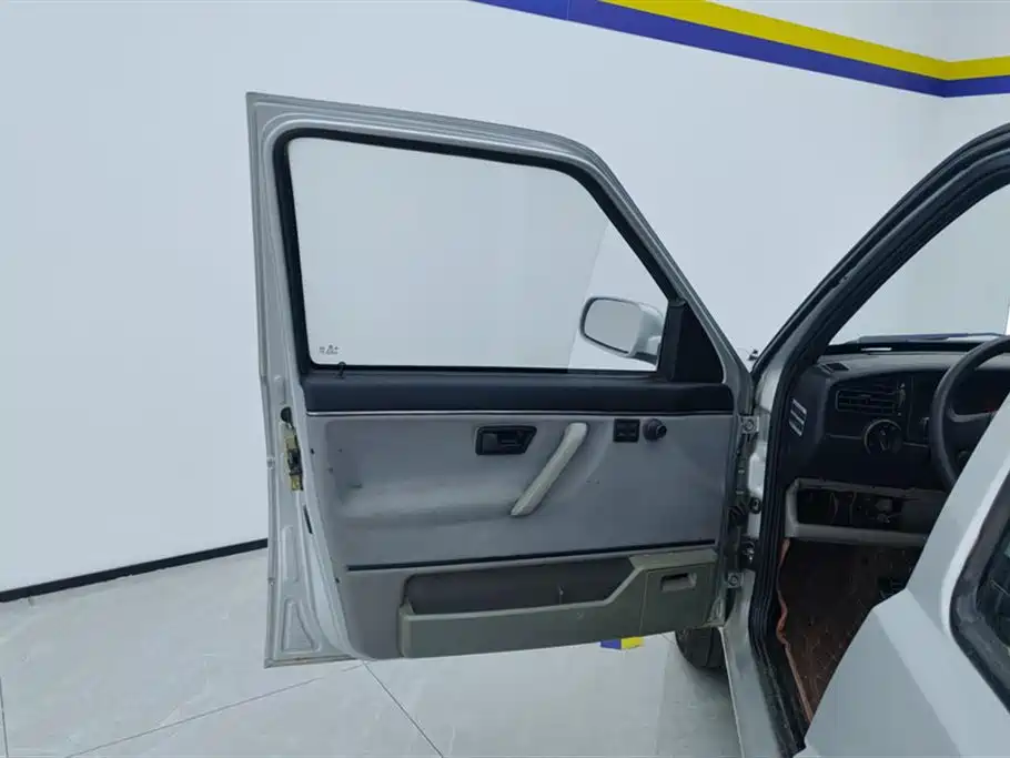 Jetta 1.6 L Partner