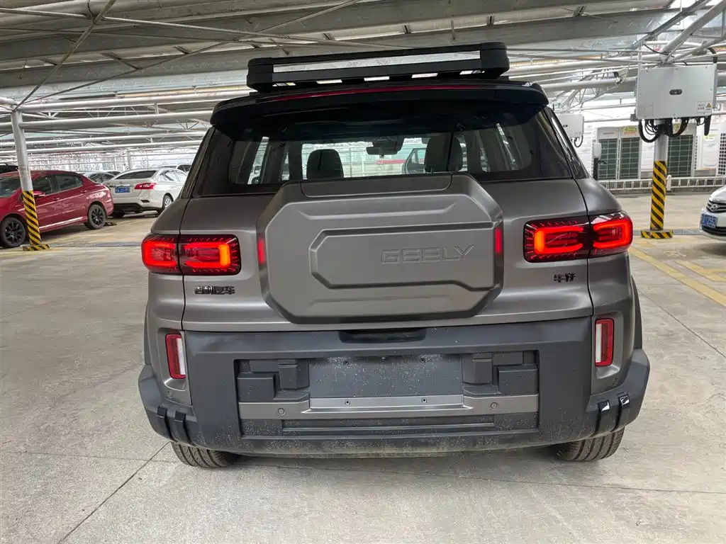 Geely ICON 吉利ICON 2025款 玲珑 1.5 TD 倾城版