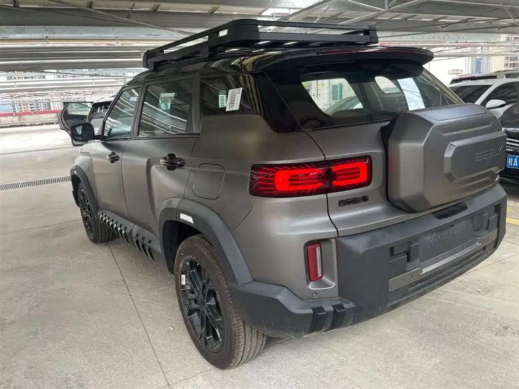 Geely ICON 吉利ICON 2025款 玲珑 1.5 TD 倾城版