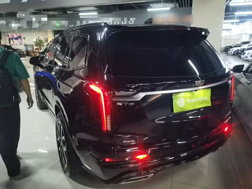 Cadillac XT6 凯迪拉克XT6 2022款 2.0 T 六座四驱铂金120周年限量版