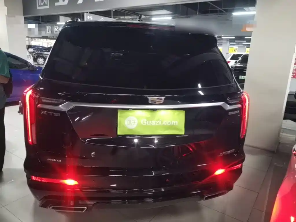 Cadillac XT6 凯迪拉克XT6 2022款 2.0 T 六座四驱铂金120周年限量版