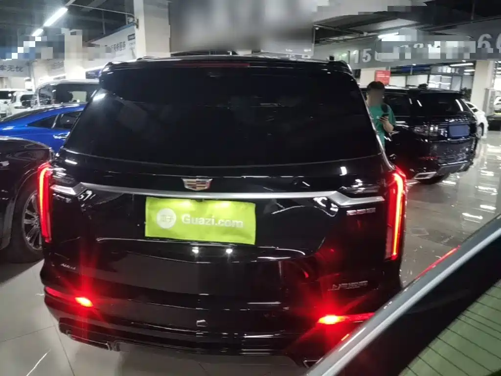 Cadillac XT6 凯迪拉克XT6 2022款 2.0 T 六座四驱铂金120周年限量版