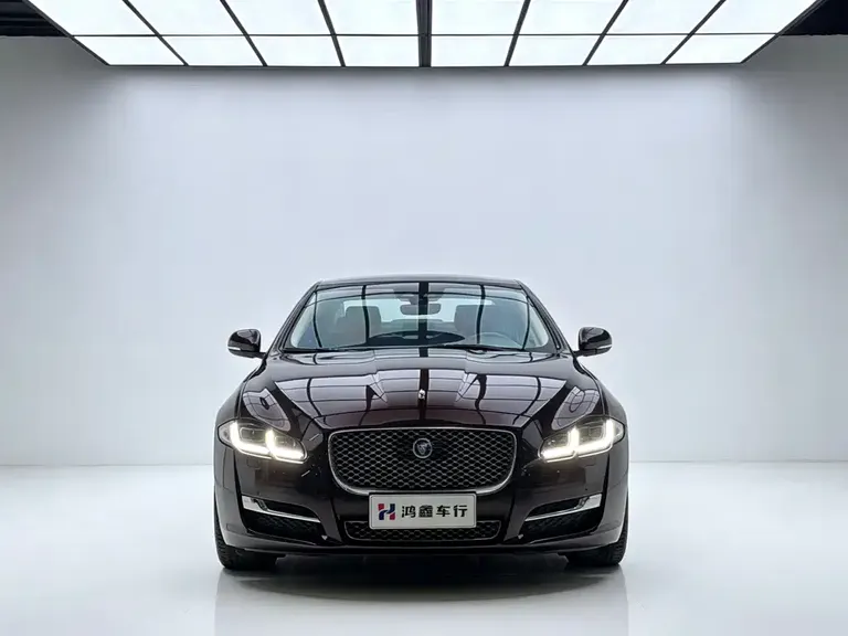 Jaguar XJ XJL 3.0 SC 2 WD Graceful Business