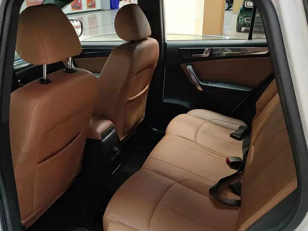 Brilliance V5 中华V5 2014款 1.6 L 手动豪华型