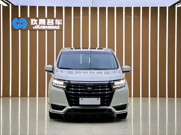 Honda Elysion 2.0 L e:HEV Luxury