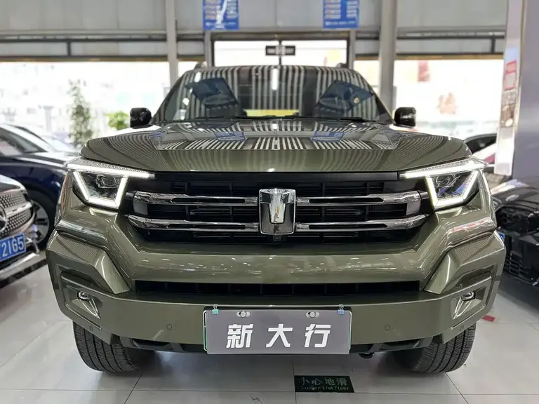 Tank 400 NEV Hi4-T Offroad