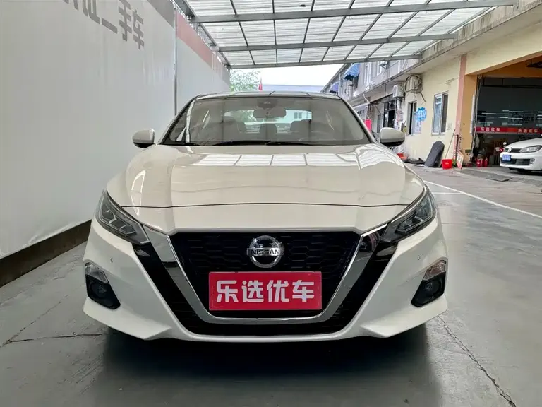 Nissan Teana Facelift 2.0 T XL Upper AD1 Smart Enjoyment Navigator
