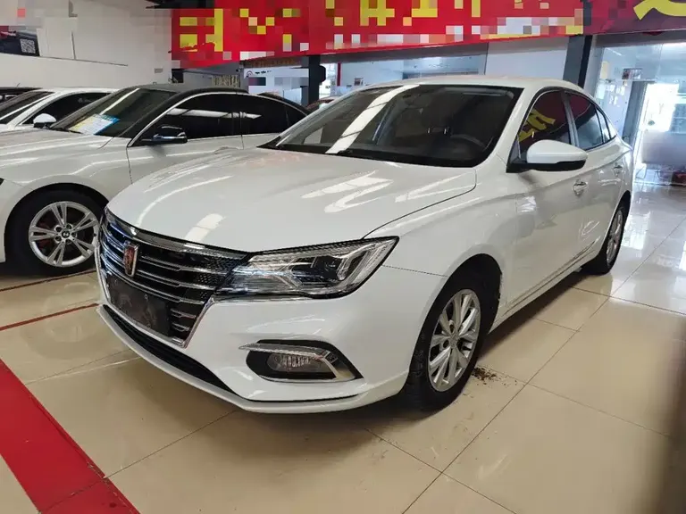 Roewe i5 荣威i5 2019款 1.5 L 手动4 G互联朗越版