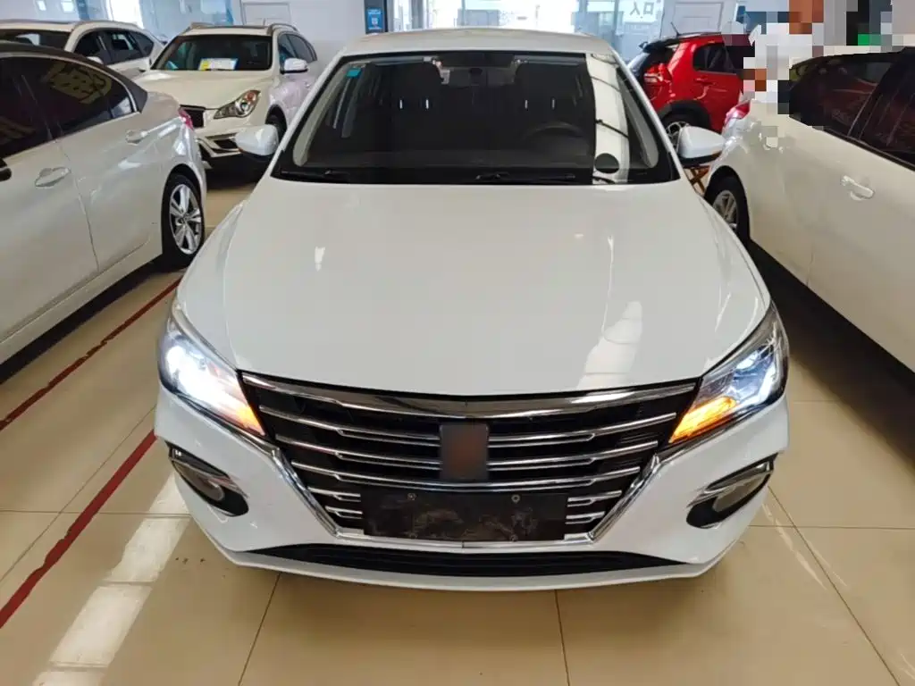 Roewe i5 荣威i5 2019款 1.5 L 手动4 G互联朗越版