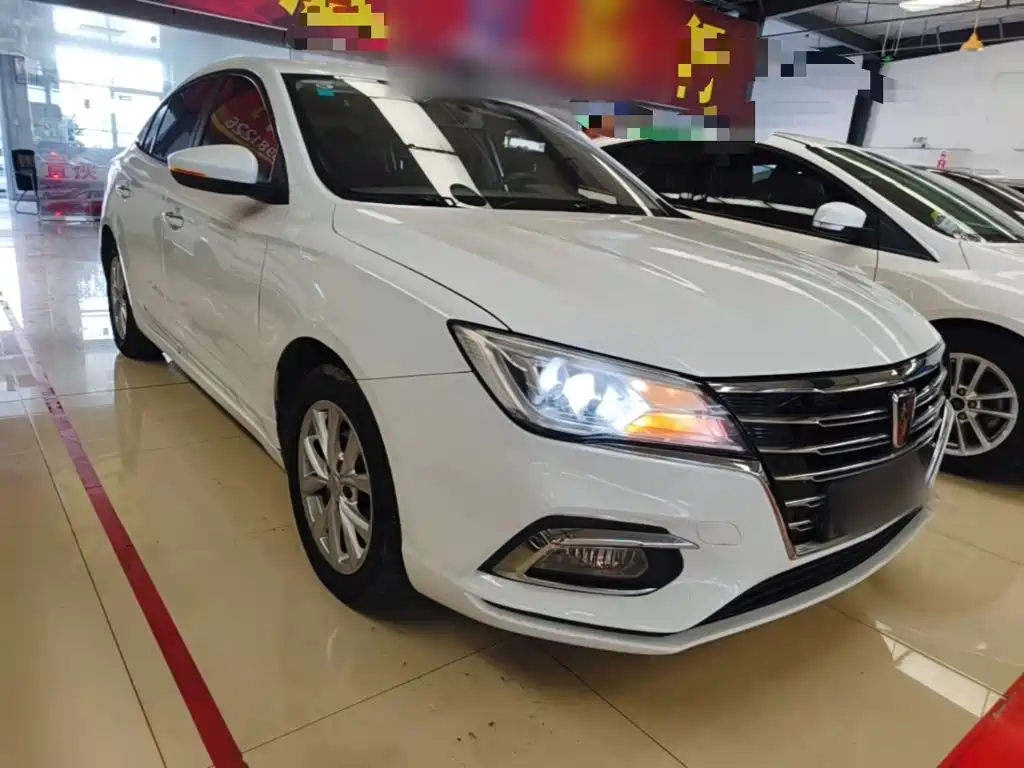 Roewe i5 荣威i5 2019款 1.5 L 手动4 G互联朗越版
