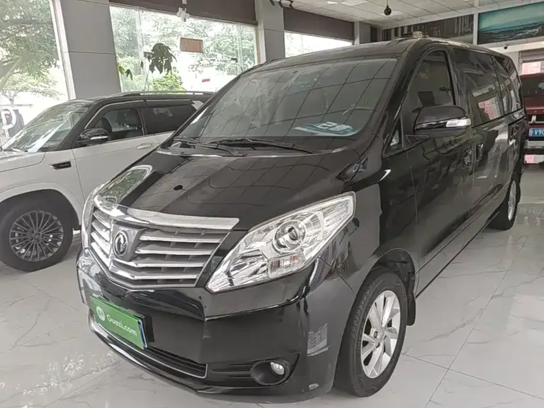 Dongfeng Lingzhi PLUS 2.0 L Manual Luxury 7-seat