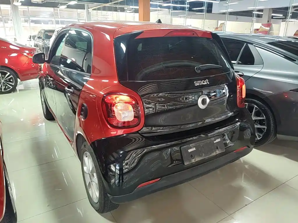 smart forfour 1.0 L 52 kW Agile