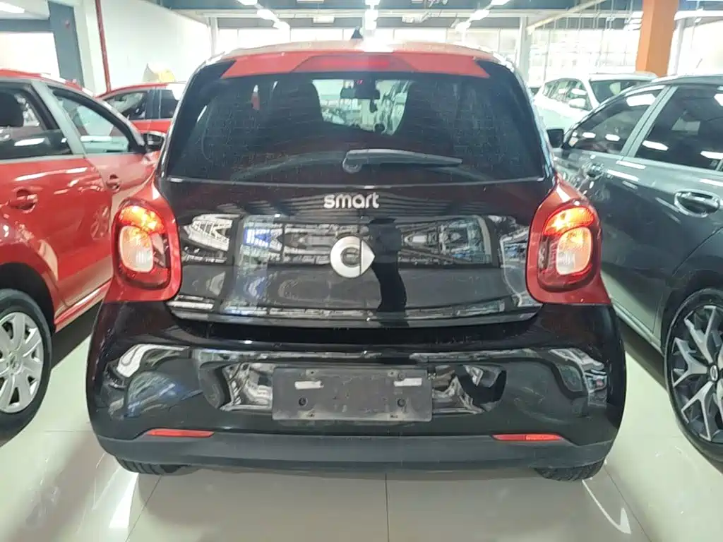 smart forfour 1.0 L 52 kW Agile