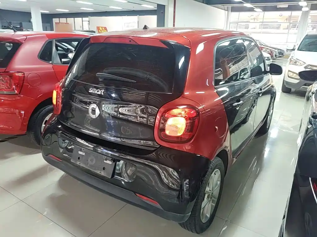 smart forfour 1.0 L 52 kW Agile