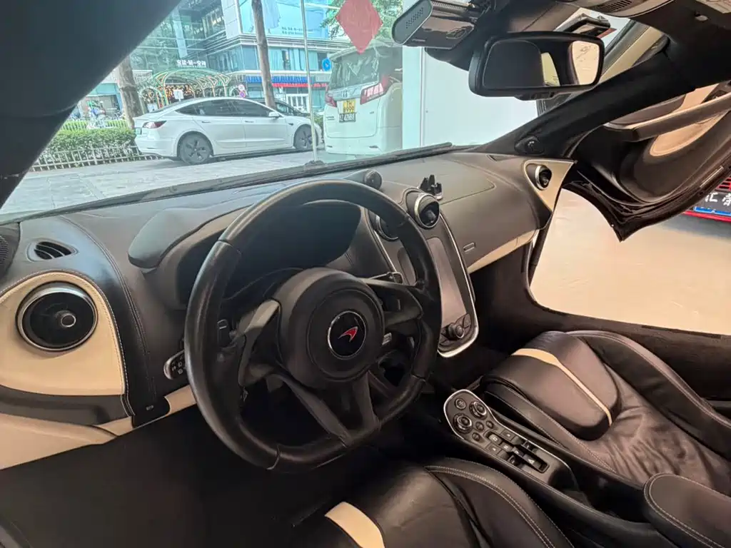 McLaren 570 570 GT 3.8 T Coupe