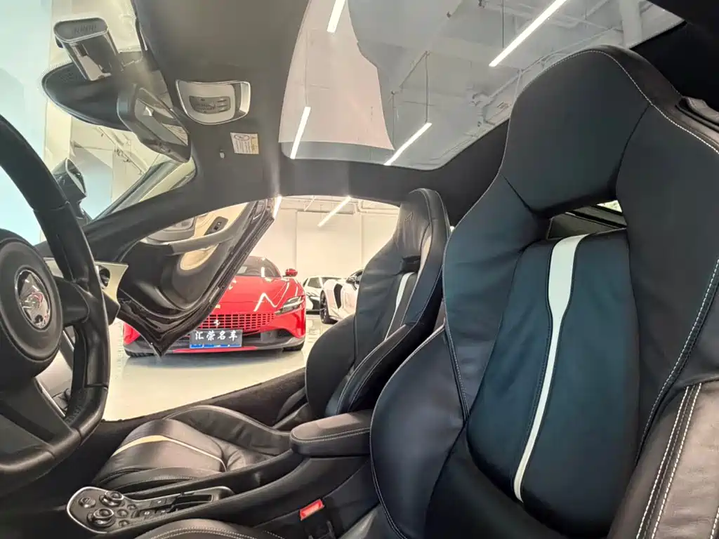 McLaren 570 570 GT 3.8 T Coupe