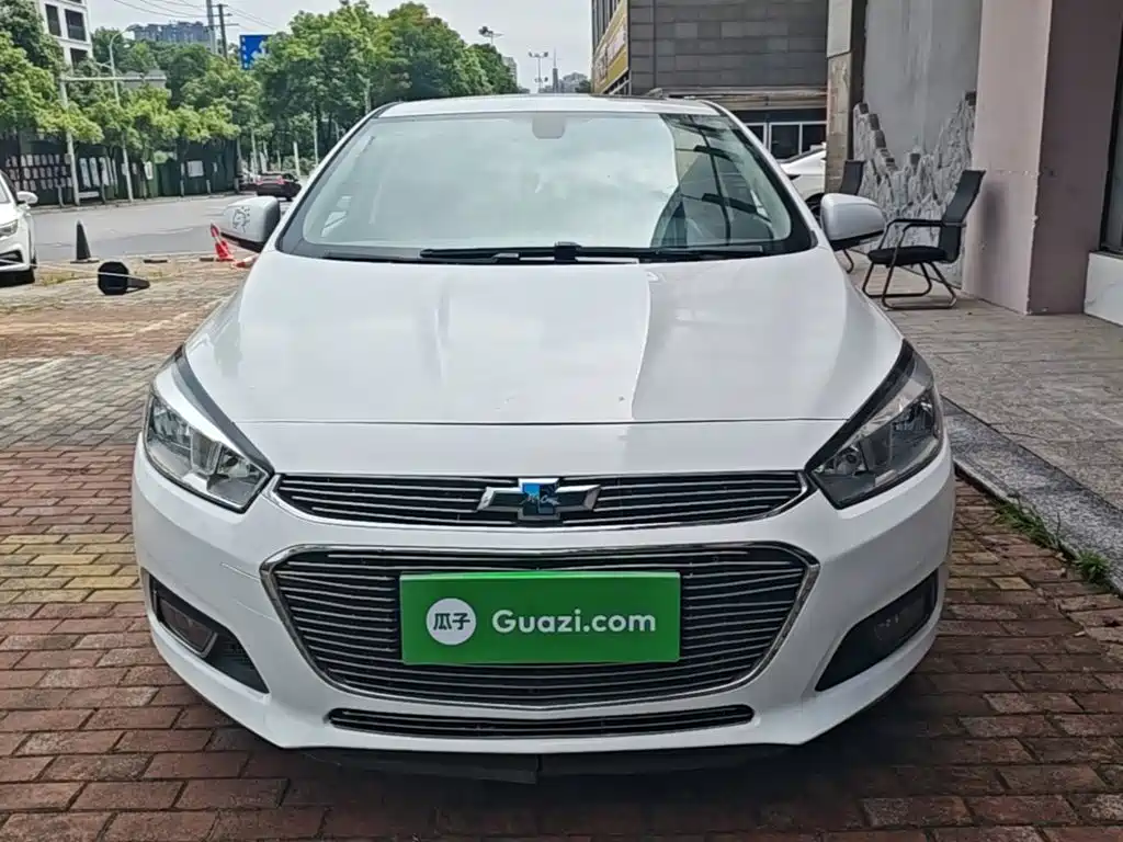 Cruze 1.5 L Auto Luxury