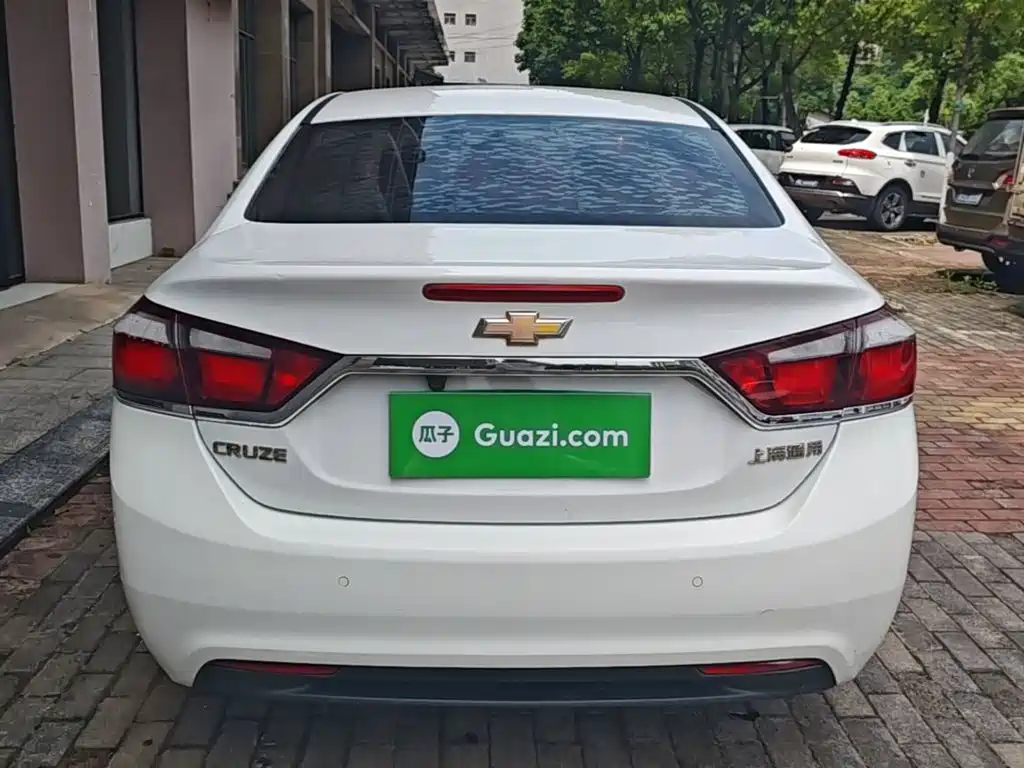 Cruze 1.5 L Auto Luxury