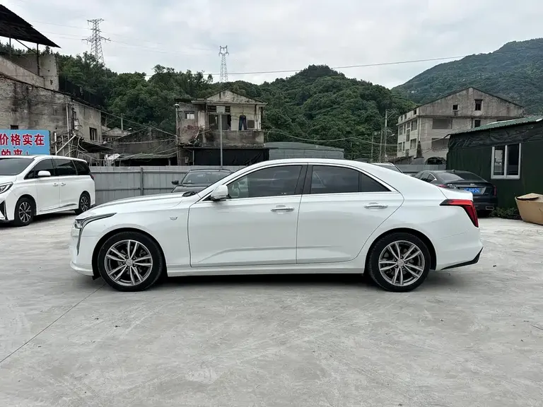 Cadillac CT4 28 T Luxury