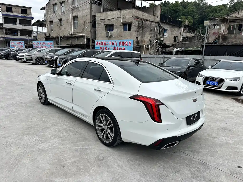 Cadillac CT4 28 T Luxury