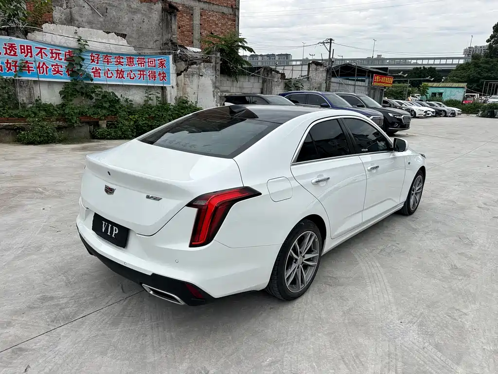 Cadillac CT4 28 T Luxury
