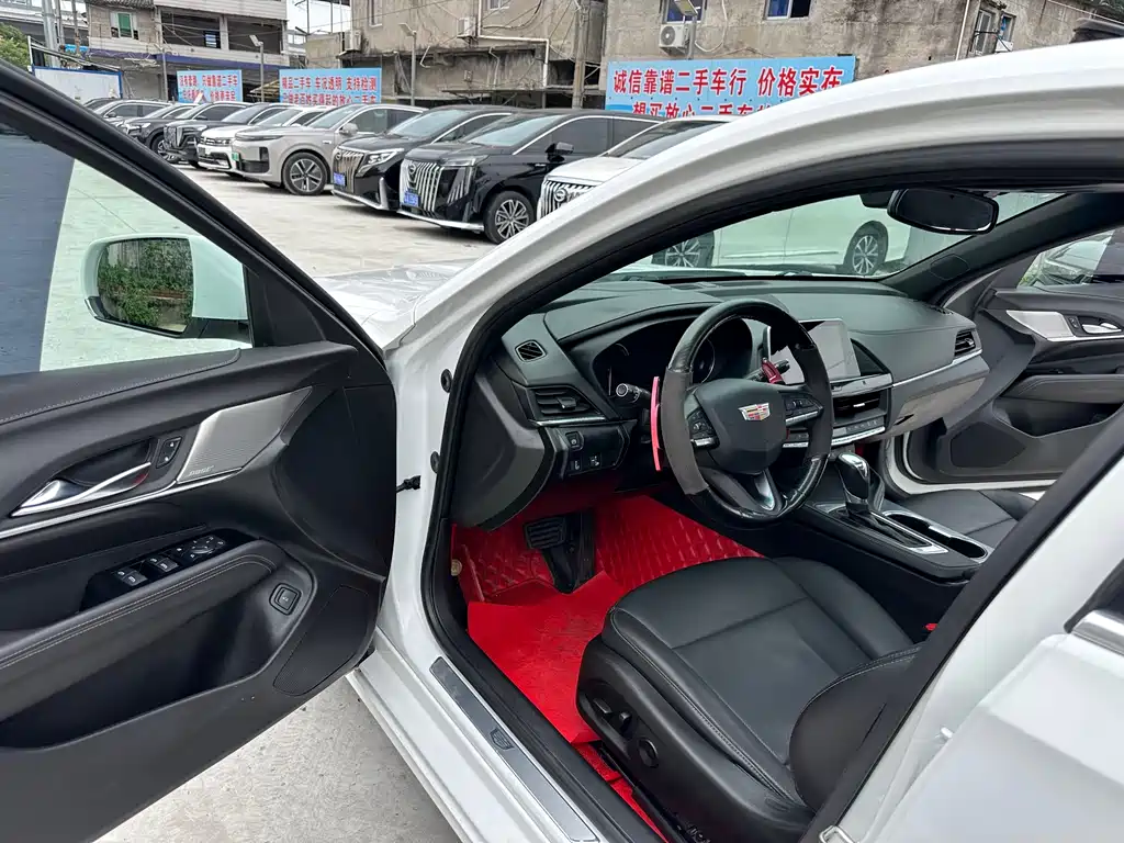 Cadillac CT4 28 T Luxury