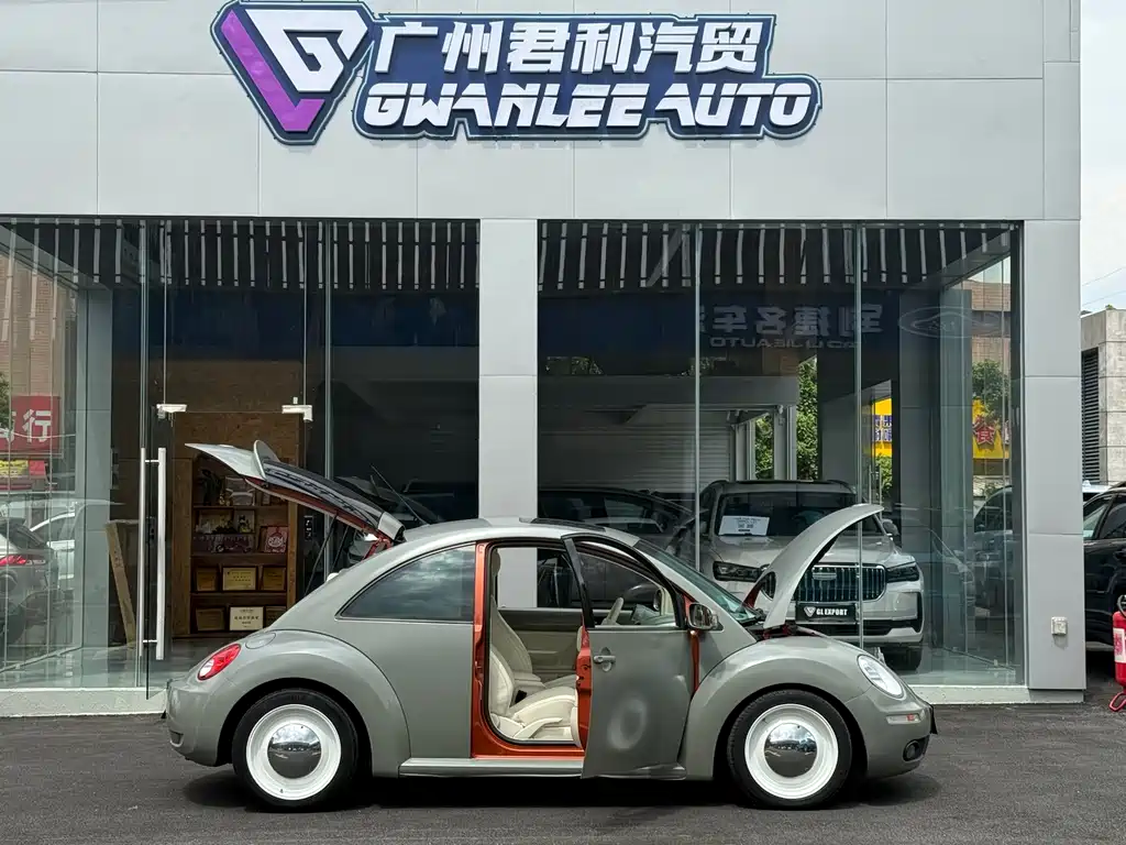 Beetle 1.8 T BlackOrange Luxury