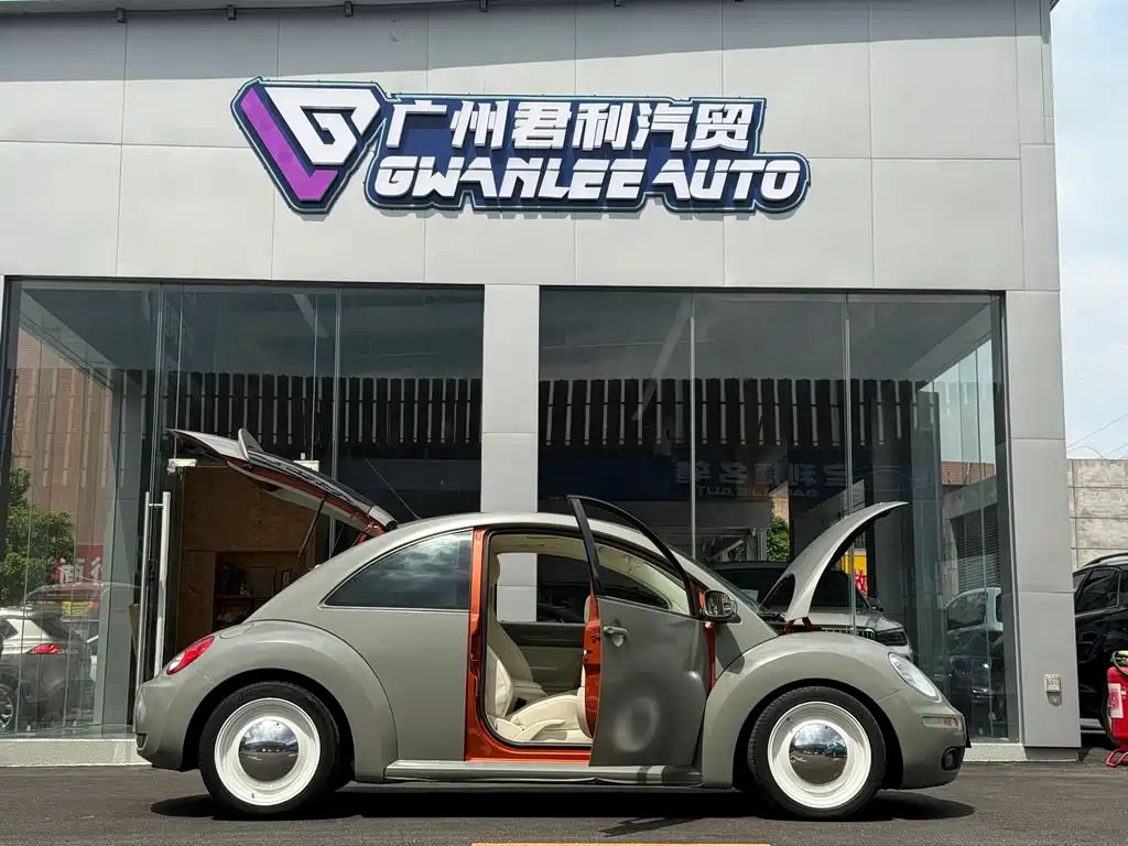 Beetle 1.8 T BlackOrange Luxury