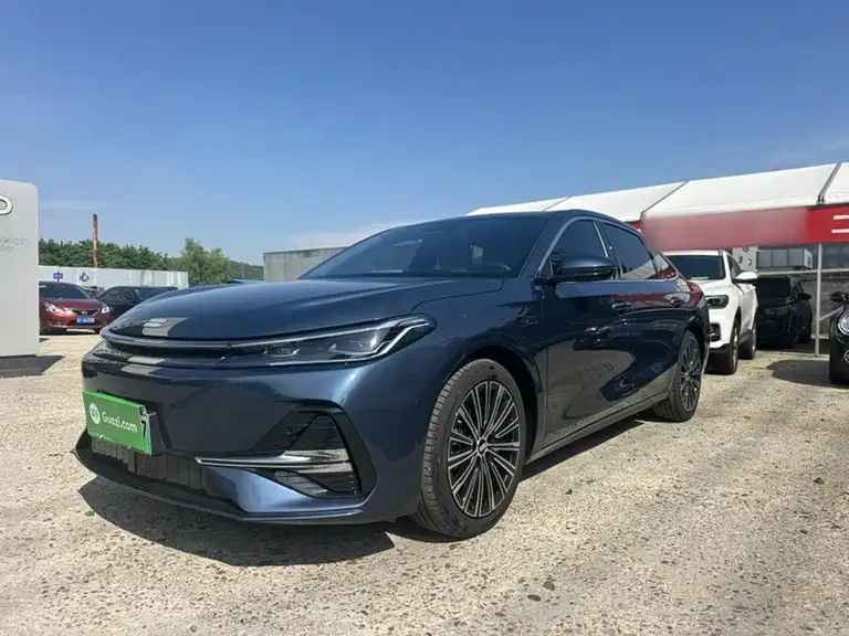 Geely Galaxy A7 银河A7 EM 2025款 EM-i 150 km 星舰版