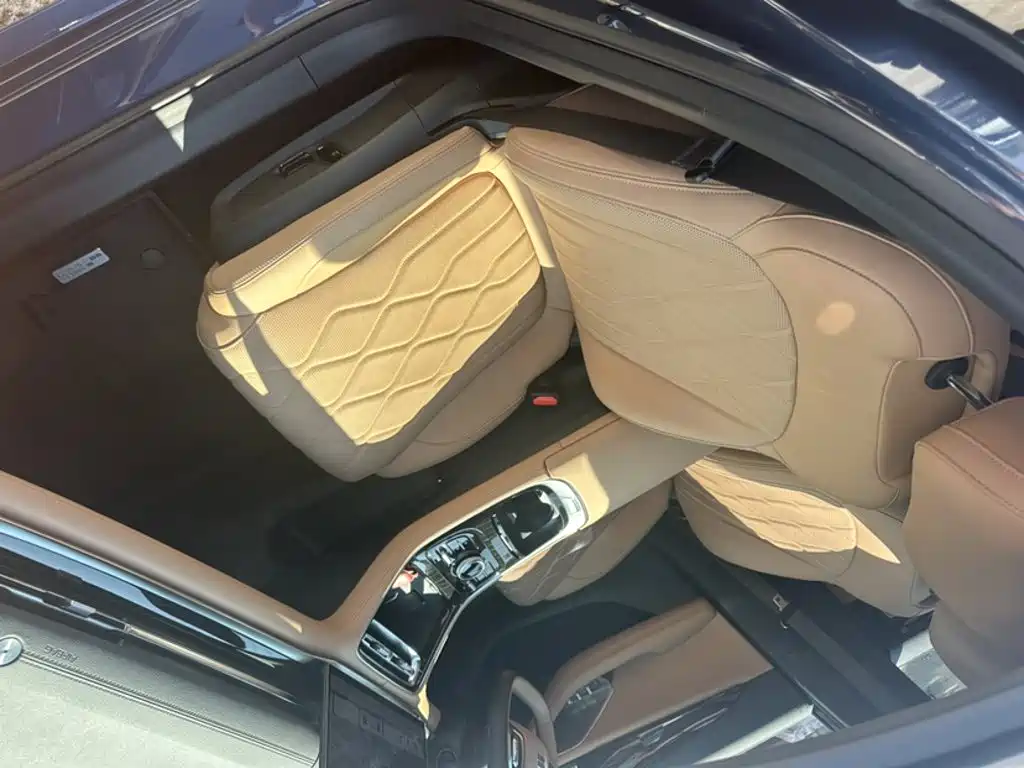 Galaxy A7 银河A7 EM 2025款 EM-i 150 km 星舰版