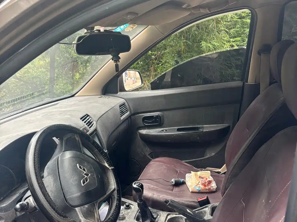 Wuling Hongguang 1.5 L S Standard