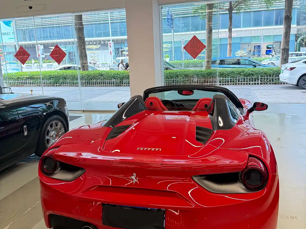 Ferrari 488 488 Spider