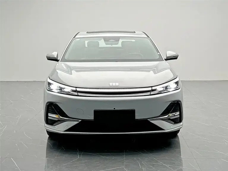 Geely Galaxy A7 银河A7 EM 2025款 EM-i 150 km 尊享版
