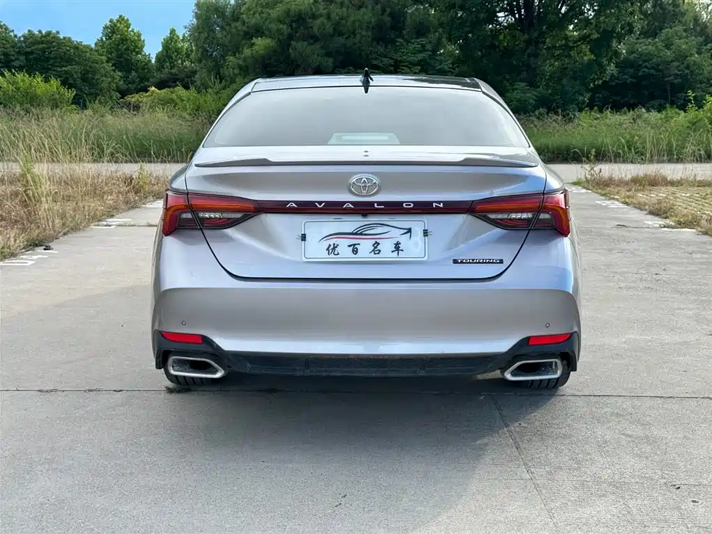 Avalon 2.5 L Touring Distinguished