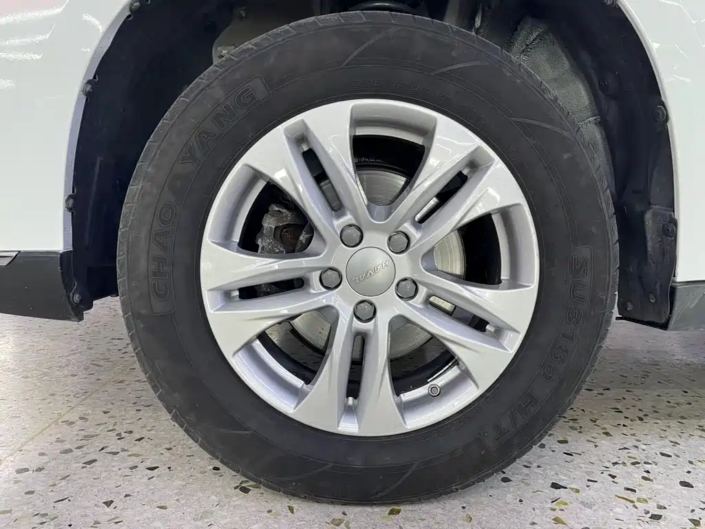 Haval M6 PLUS 1.5 T DCT Luxury Connected