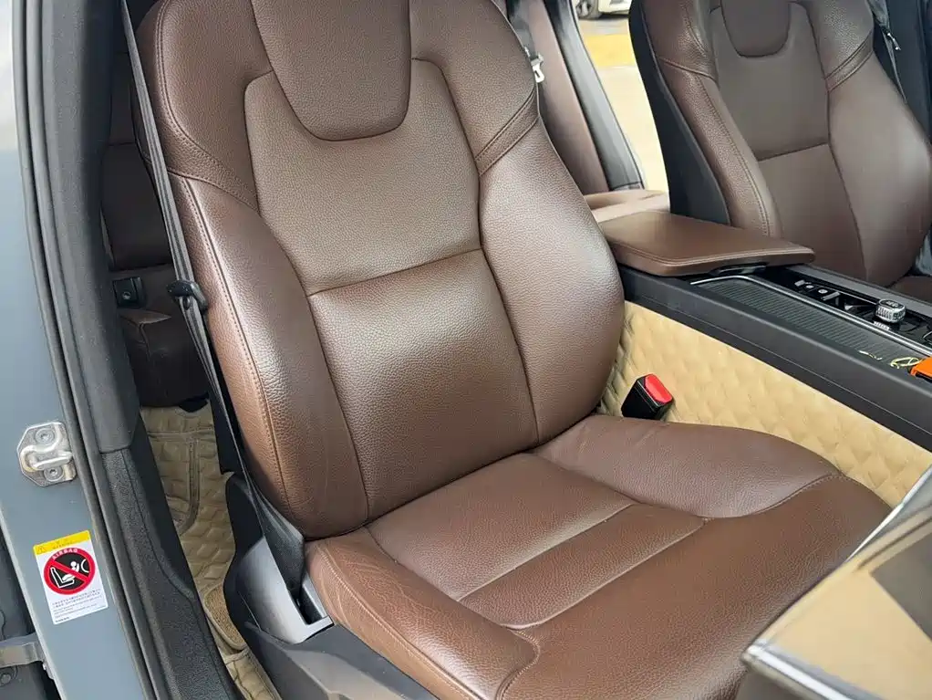 Volvo XC60 B5 4 WD Smart Ease Luxury