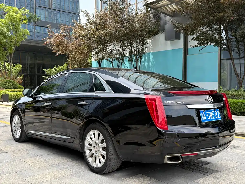 Cadillac XTS 28 T Elegant