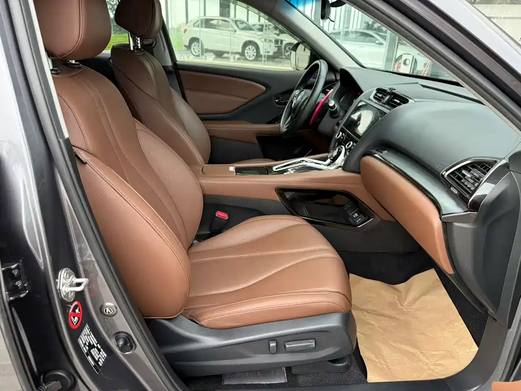 Acura CDX 1.5 T 2 WD Premium