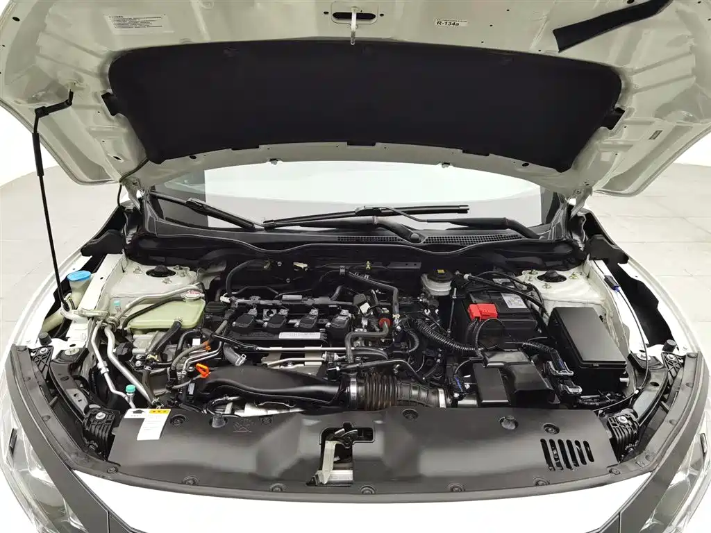 Civic HATCHBACK 220 TURBO CVT New Sharp Control