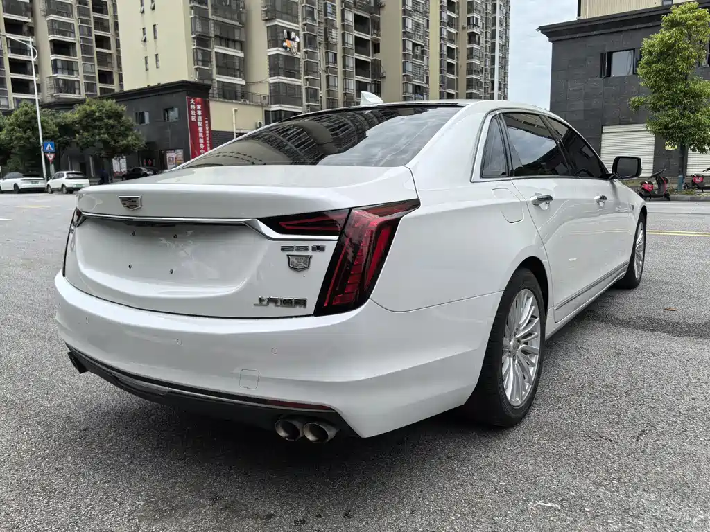 Cadillac CT6 28 T Fashion