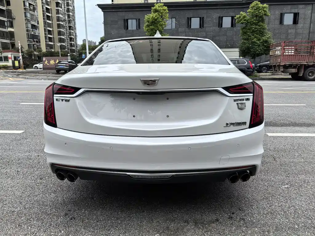 Cadillac CT6 28 T Fashion