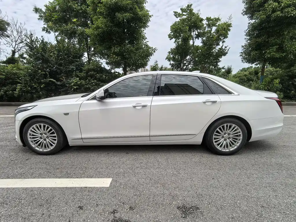 Cadillac CT6 28 T Fashion