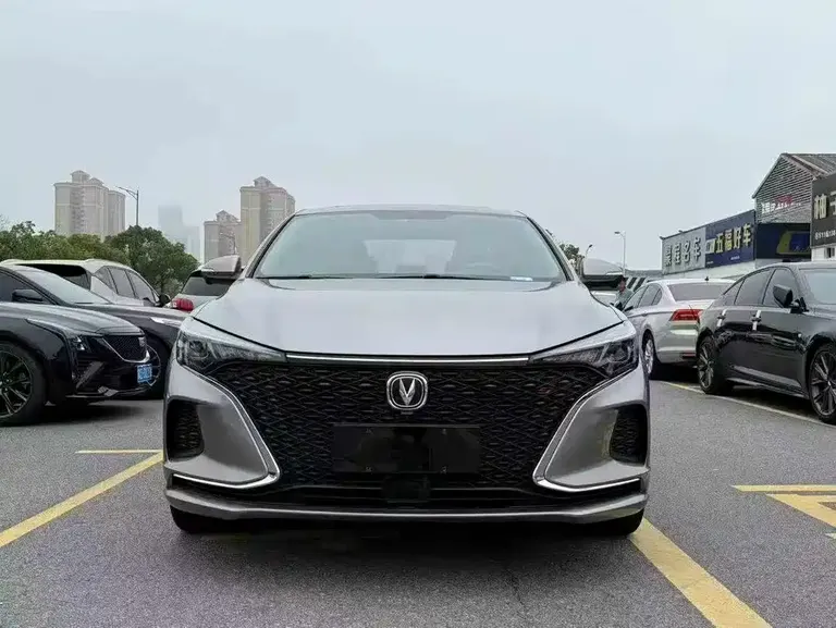 Changan Eado PLUS Blue Whale NE 1.4 T GDI DCT Flagship