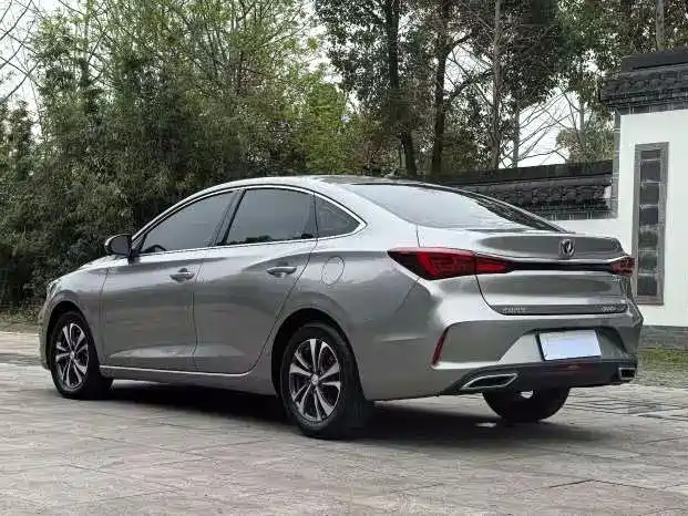Eado PLUS Blue Whale NE 1.4 T GDI DCT Flagship
